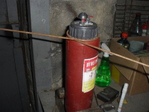 Фото огнетушителя в гараже, drive2.ru