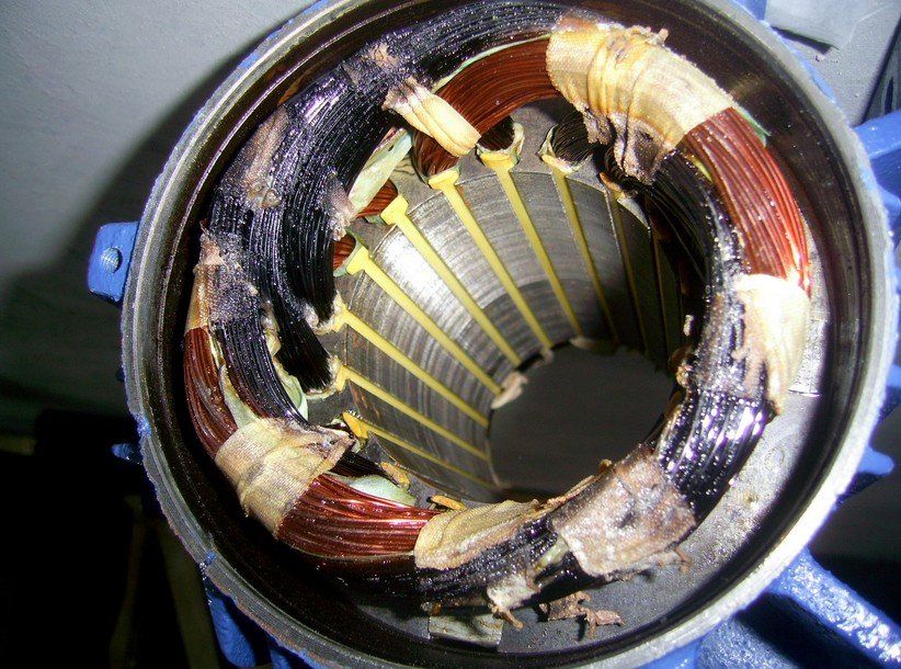 Повреждённая обмотка мотора вентилятора «Шевроле Нивы»