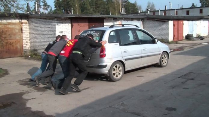 Запуск авто "с толкача"